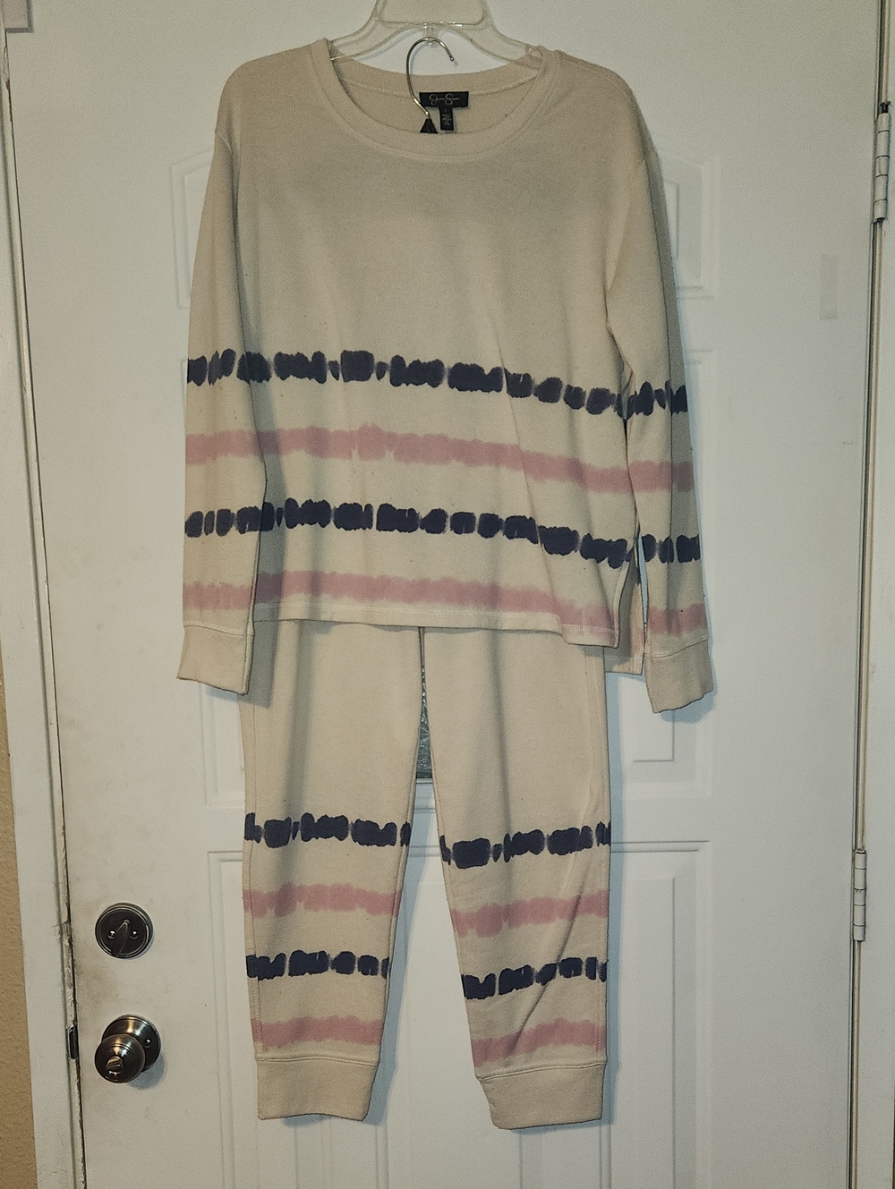 WomandCream Tie-Dye Stripe Set - Cozy Long Sleeve Top & Jogger Pants